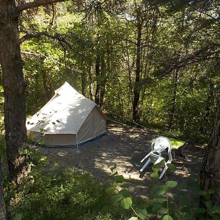 Отель Camping La Chabannerie Saint-Martin-de-Clelles Экстерьер фото