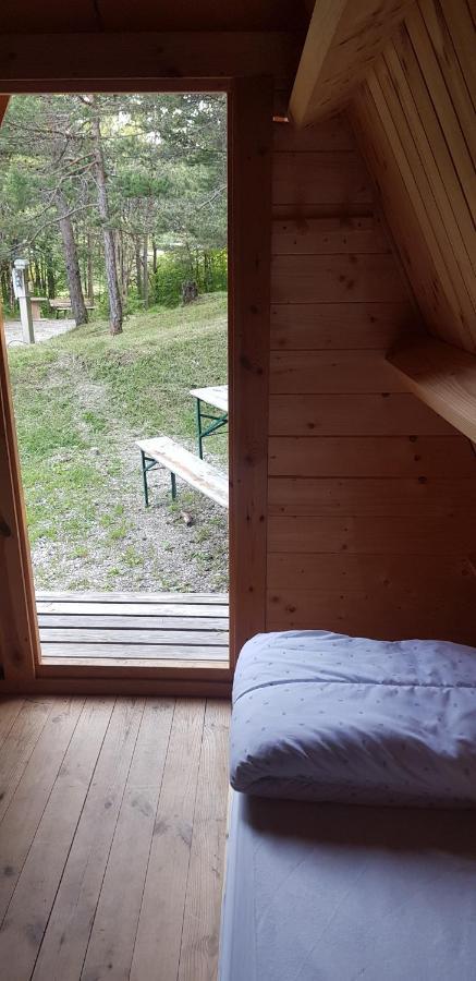 Отель Camping La Chabannerie Saint-Martin-de-Clelles Экстерьер фото