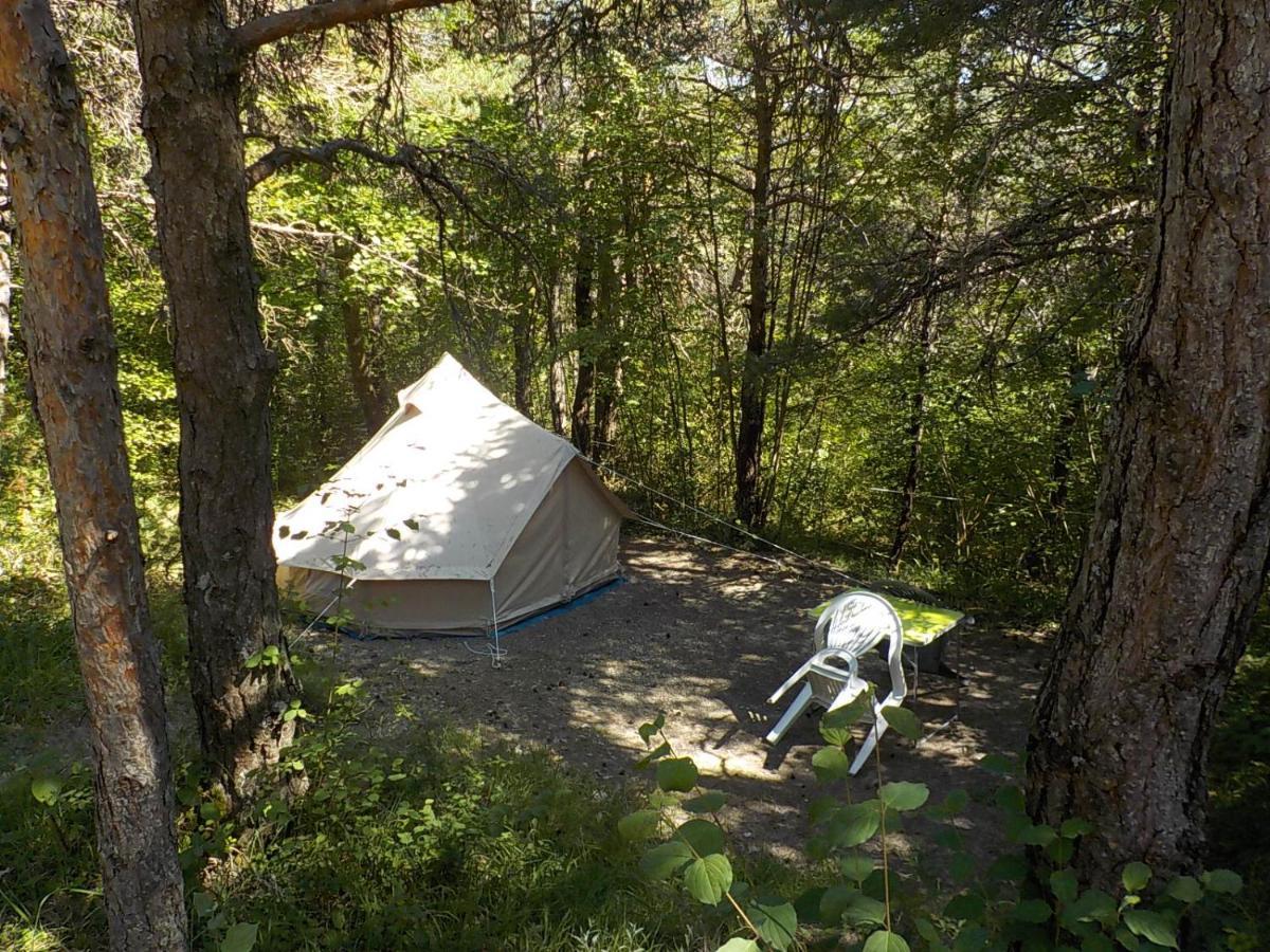 Отель Camping La Chabannerie Saint-Martin-de-Clelles Экстерьер фото
